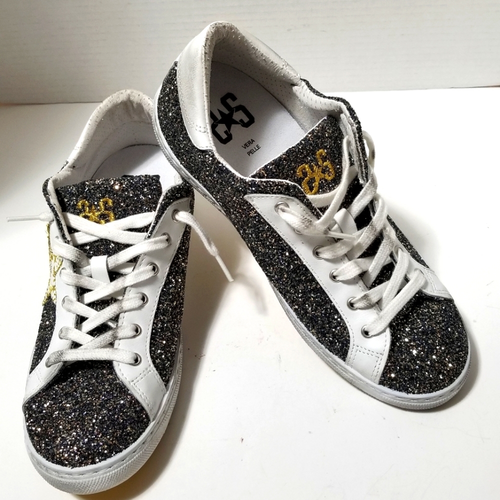2STAR  Glitter Sneakers Size: 8.5